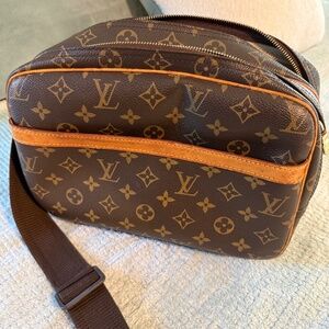 Louis Vuitton shoulder bag